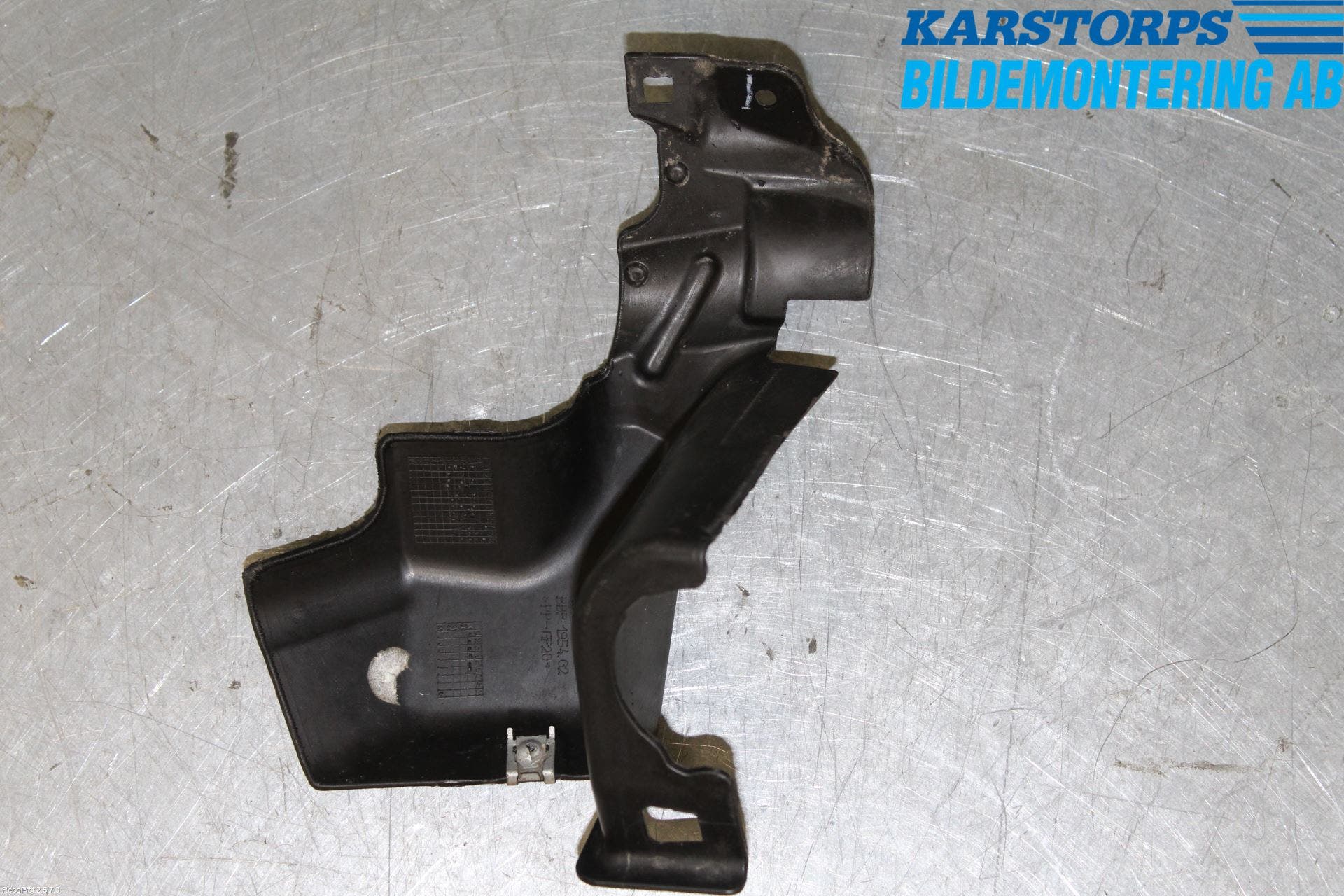 BMW 3 F30/F31/F80 12-19 Deflektor Plåt-Plast Kylning