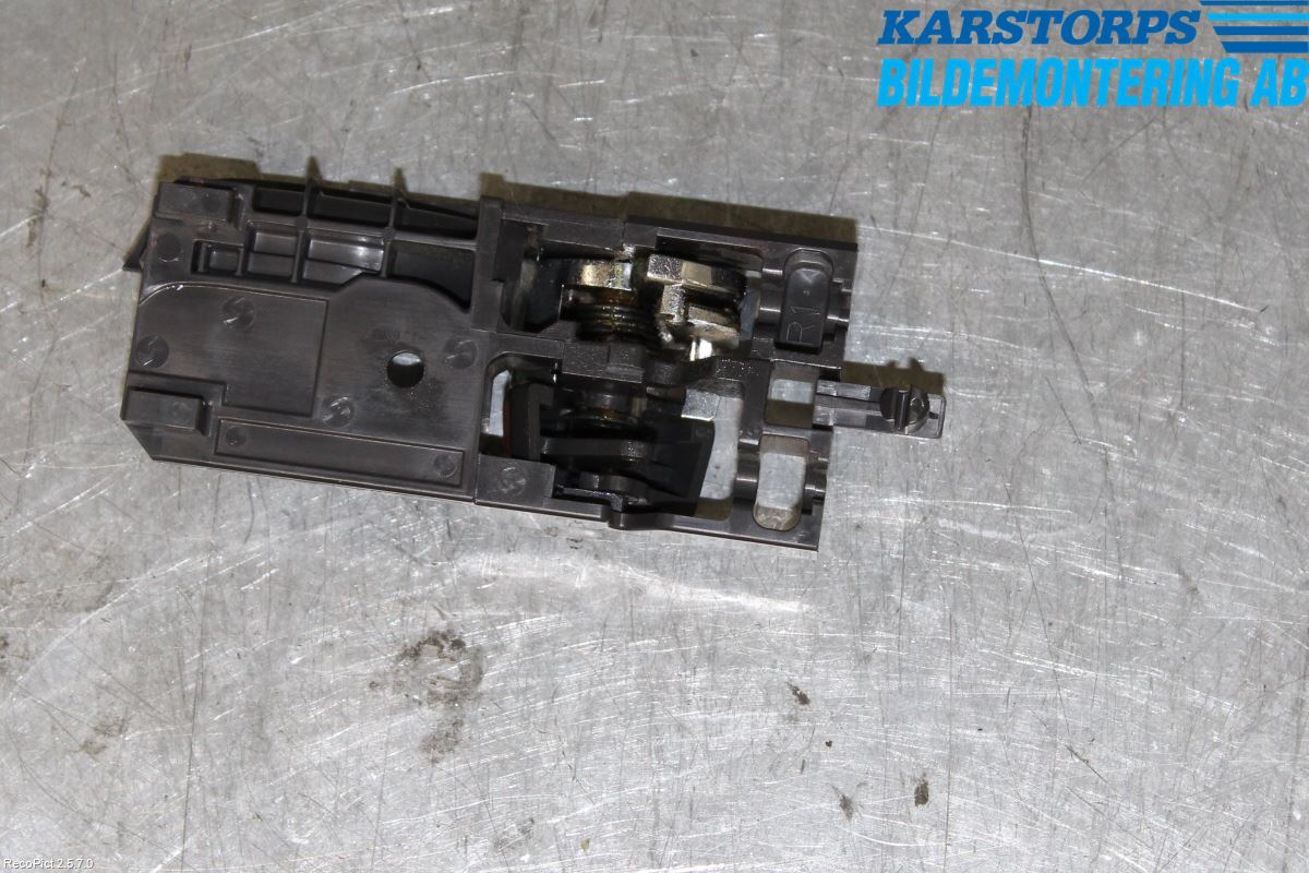 Suzuki SWIFT 05-10 Dörrhandtag Inre Hö