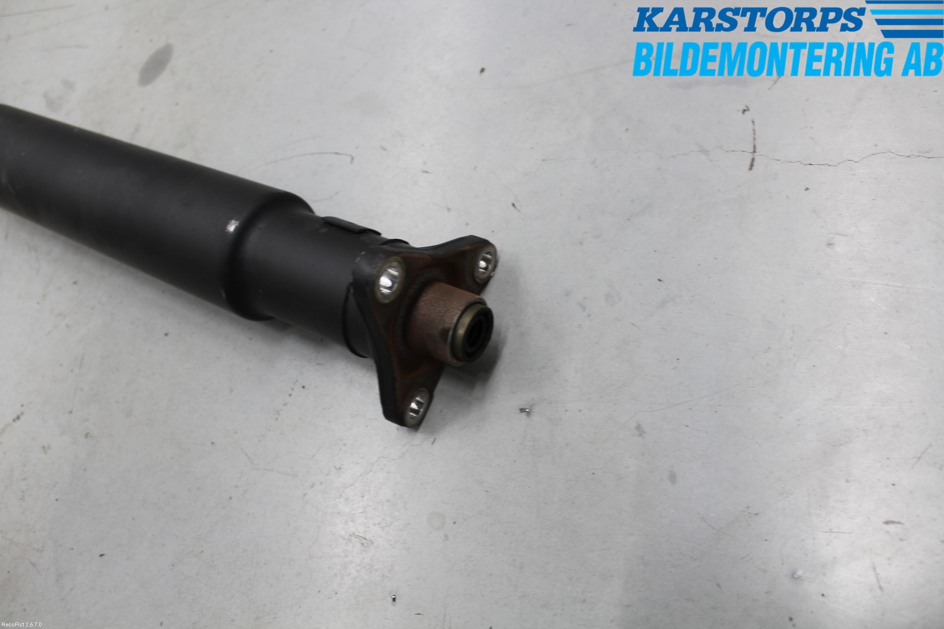 BMW 3 F30/F31/F80 12-19 Mellanaxel Komp