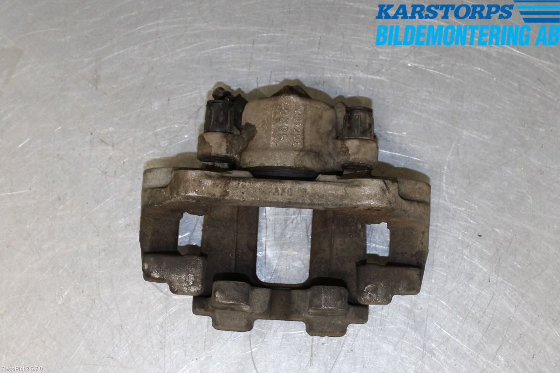 BMW 3 F30/F31/F80 12-19 Bromsok Fram Höger