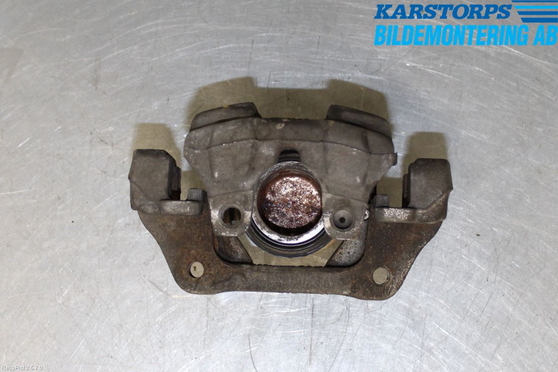 BMW 3 F30/F31/F80 12-19 Bromsok Fram Höger