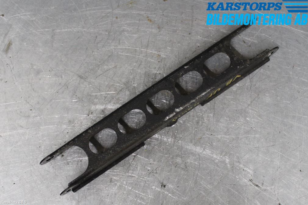 BMW 3 E90/91 SED/TOU 05-12 Bärarm Bak Vänster