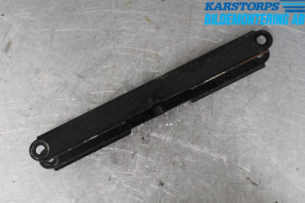 BMW 3 E90/91 SED/TOU 05-12 Bärarm Bak Höger