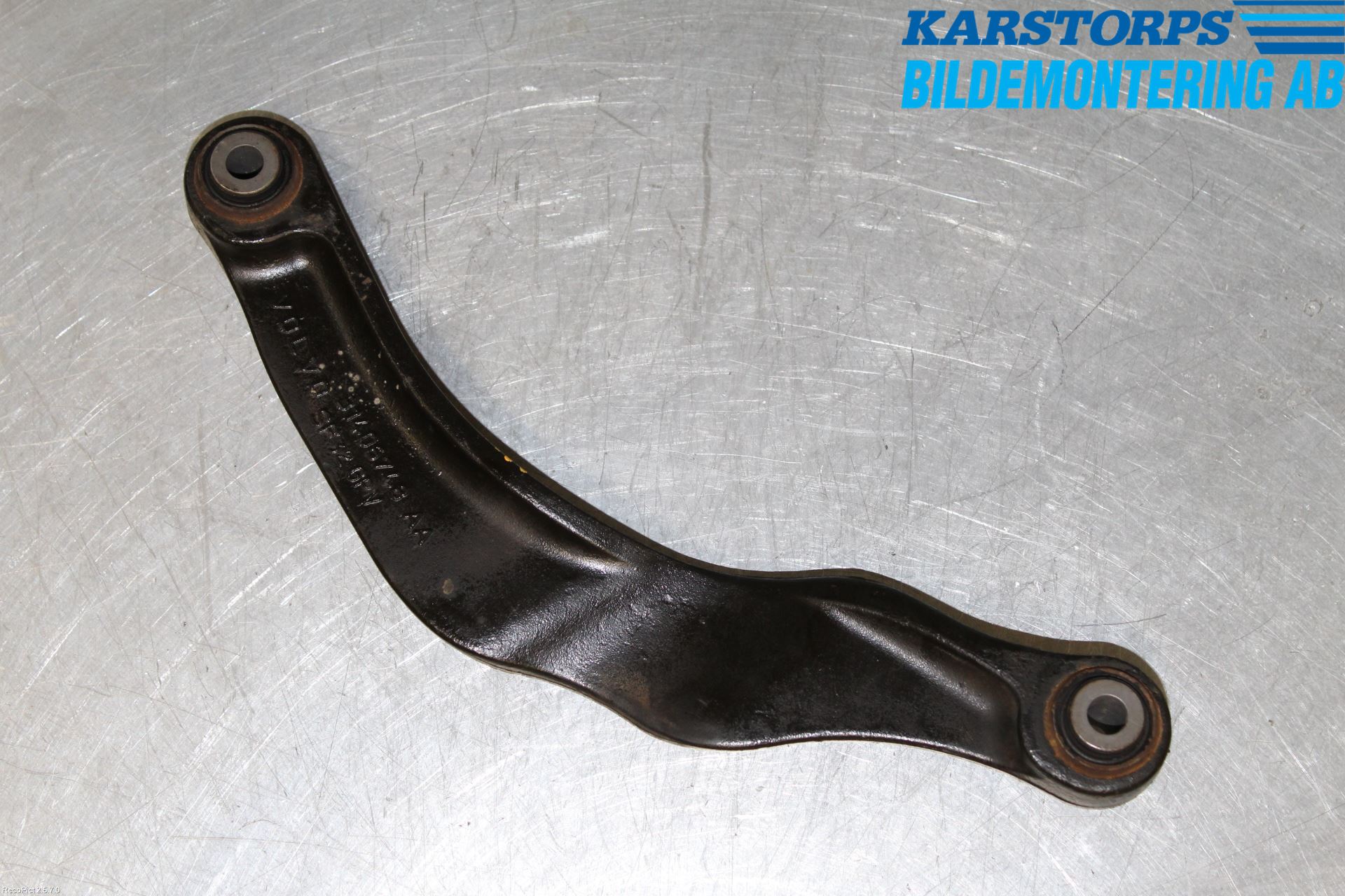 Volvo XC70 14-16 Bärarm Bak Övre Vänster