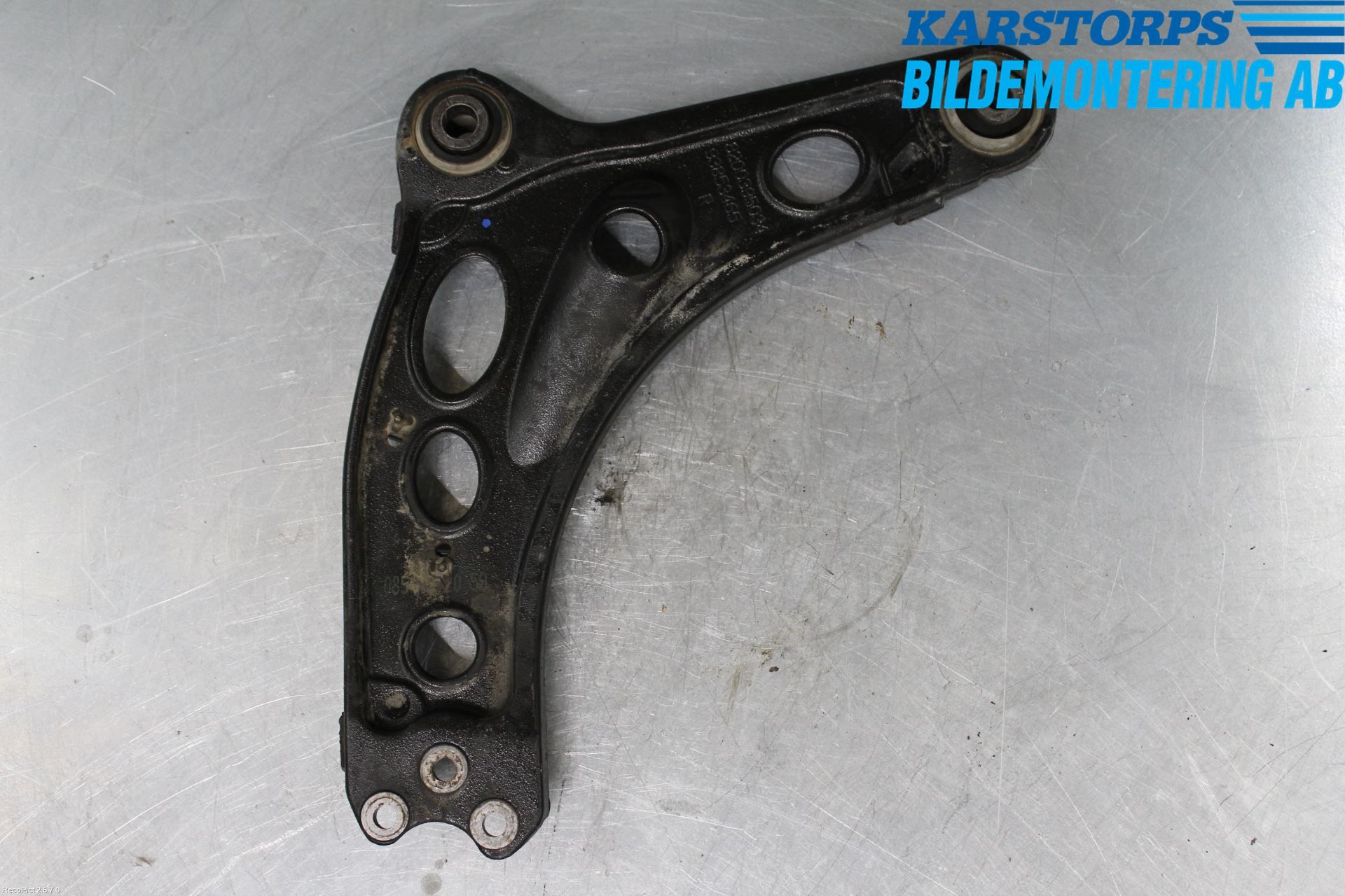 Renault TRAFIC   02-14 Bärarm Fram Undre Hö