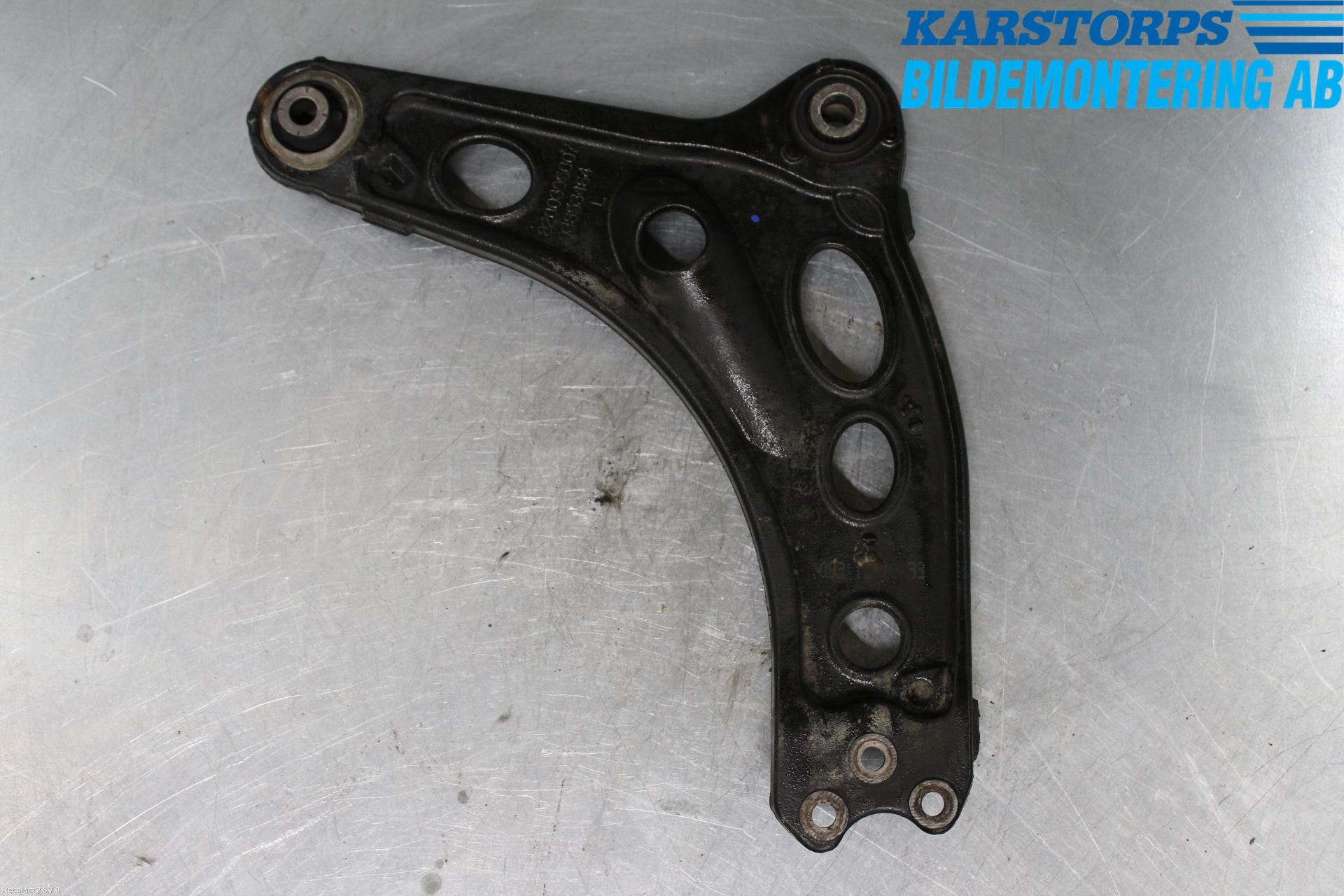 Renault TRAFIC   02-14 Bärarm Fram Undre Vä