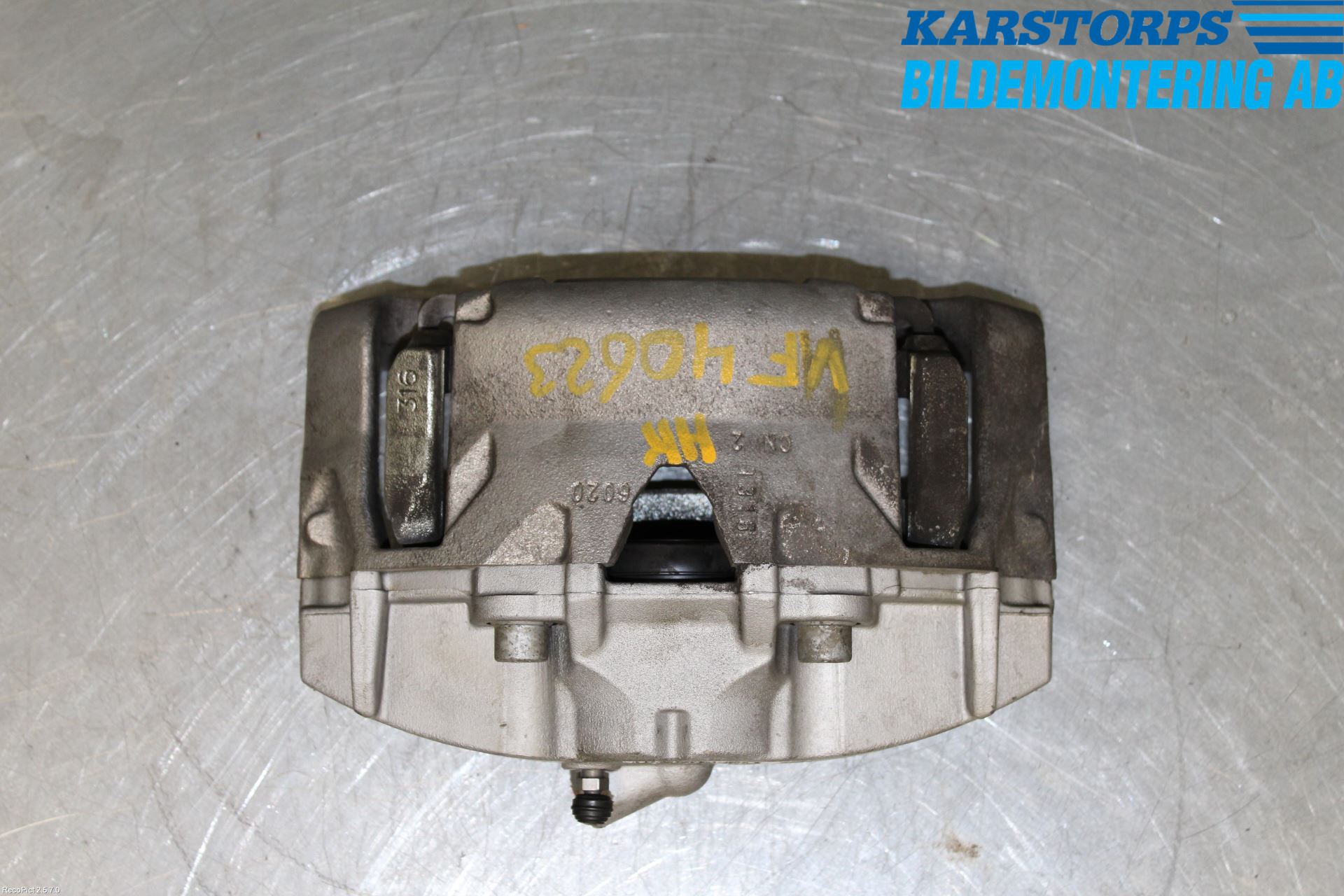 Volvo XC70 14-16 Bromsok Fram Vänster