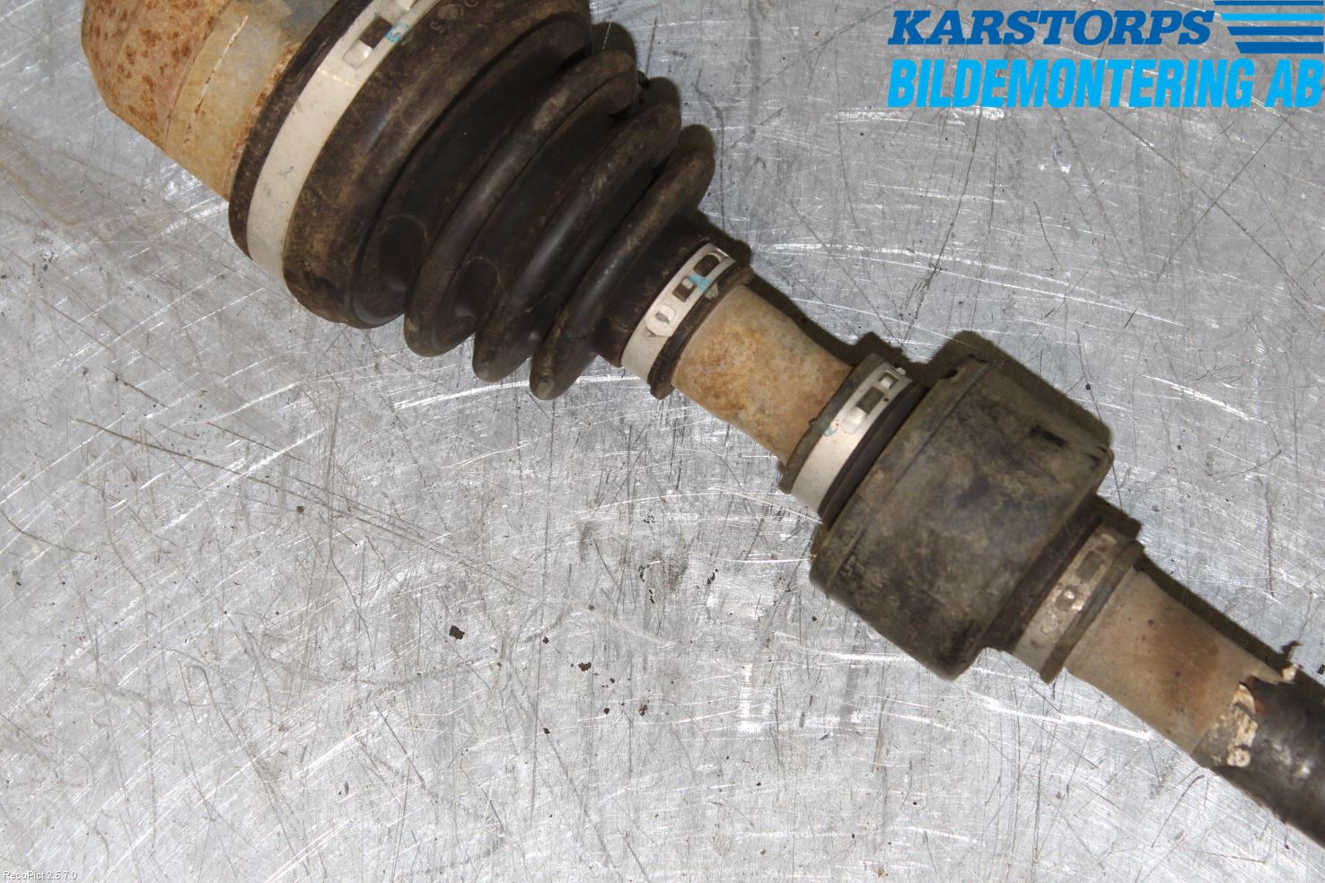 Kia CEED 12-18 Drivaxel Fram Vänster