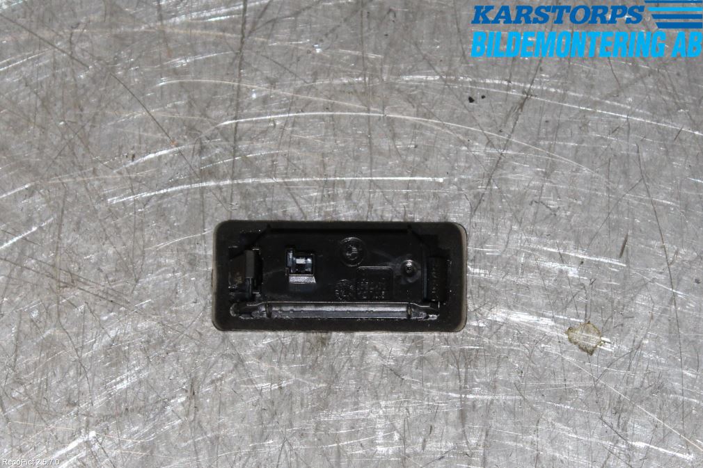 BMW 3 F30/F31/F80 12-19 Skylt Belysning