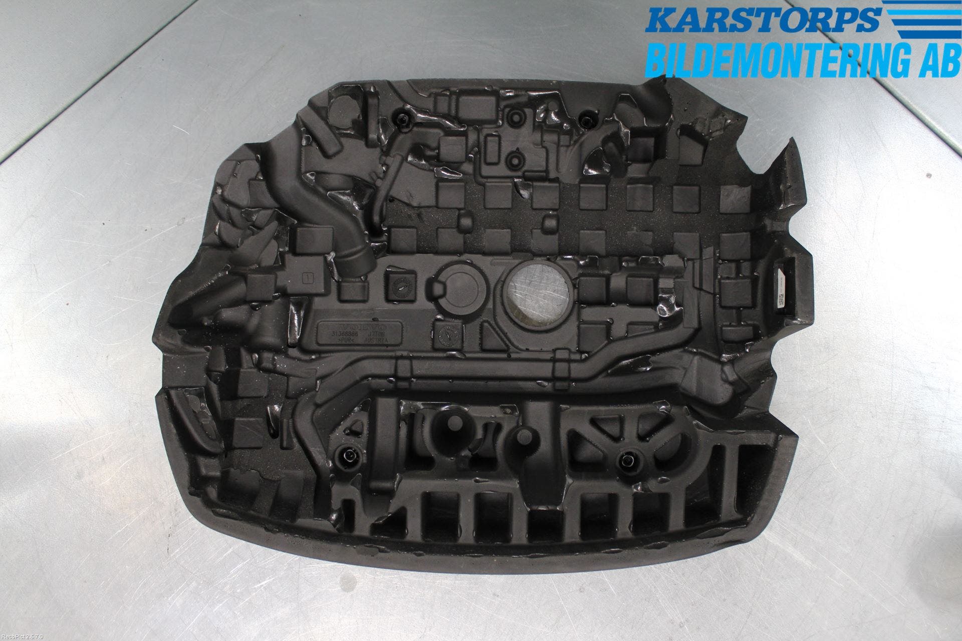 Volvo V70 14-16 Motorkåpa