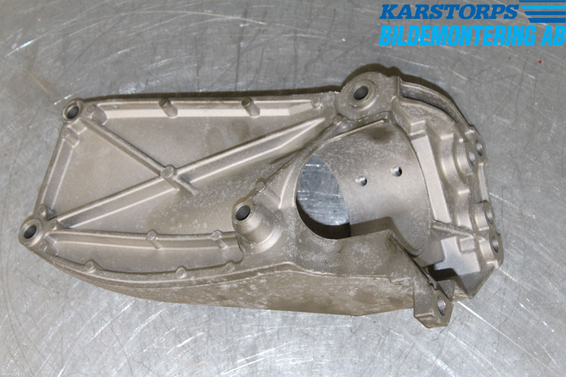 Volvo V70 14-16 Motorfäste