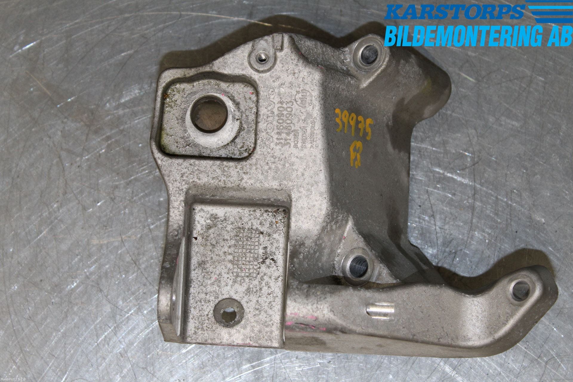 Volvo V70 14-16 Motorfäste