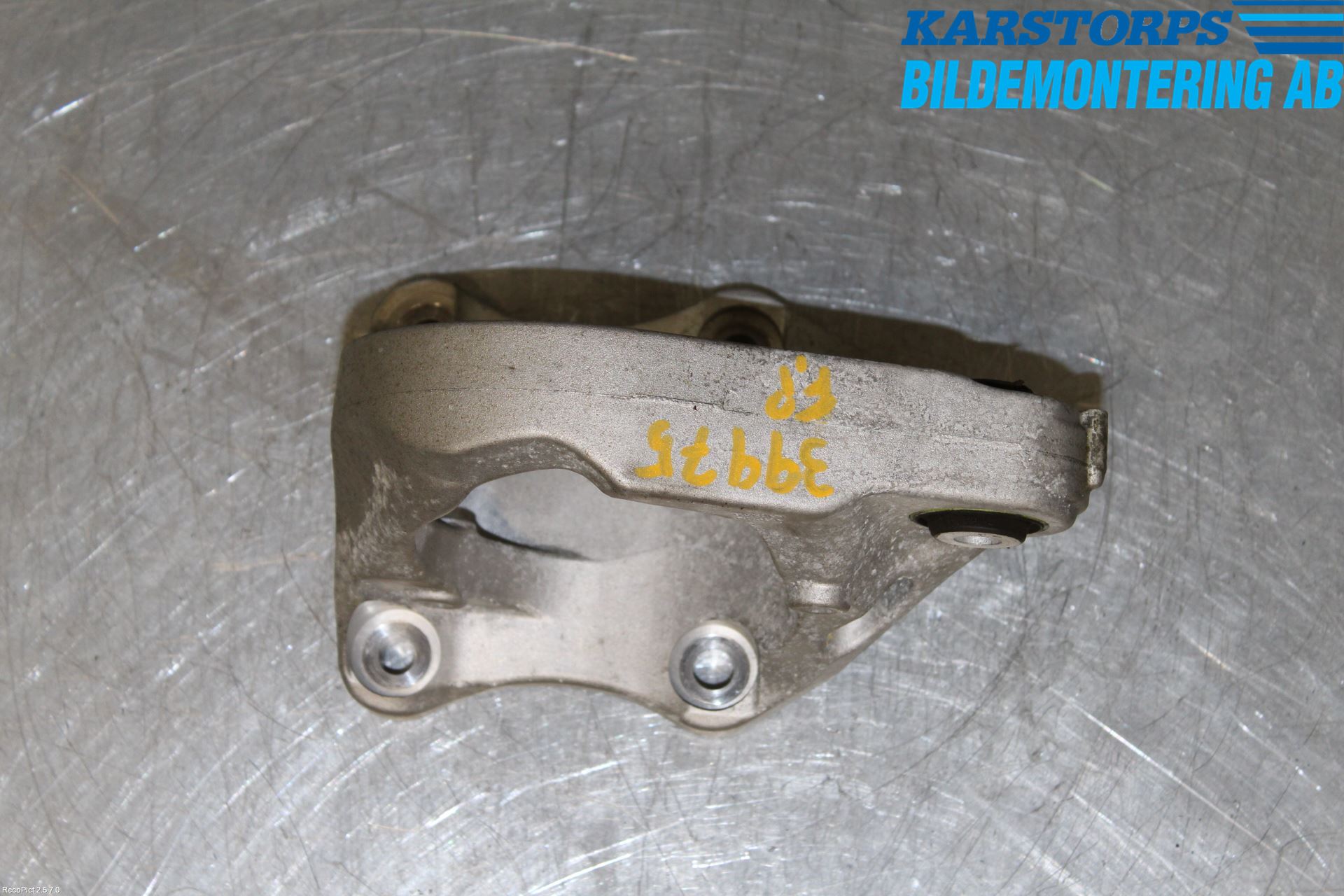 Volvo V70 14-16 Mellanaxel Stödlager