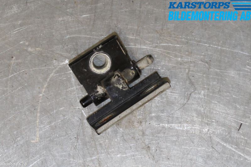 Volvo XC90 03-06 Dörrgångjärn