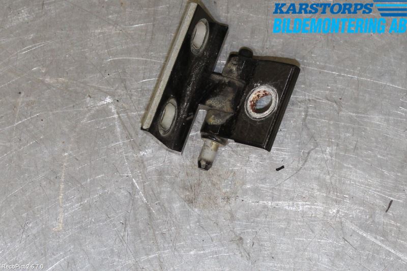 Volvo XC90 03-06 Dörrgångjärn