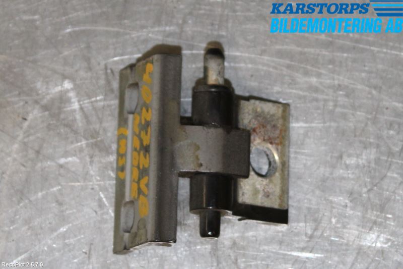 Volvo XC90 03-06 Dörrgångjärn