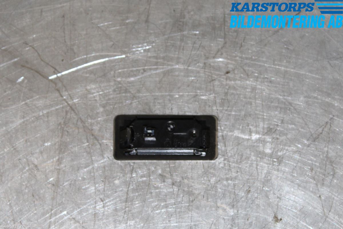 BMW 3 F30/F31/F80 12-19 Skylt Belysning