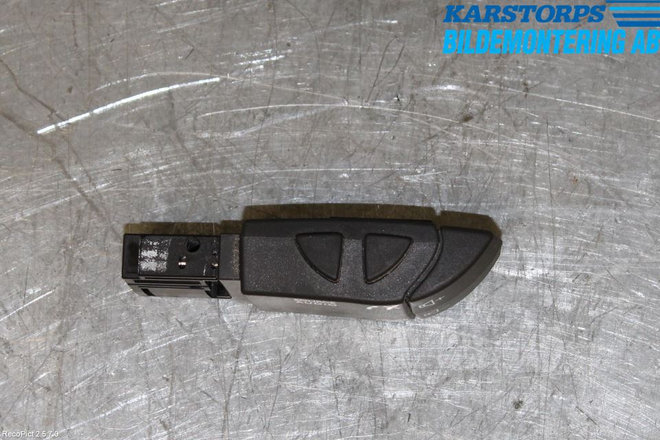 Renault TRAFIC   02-14 Spak-Rattreglage Radio