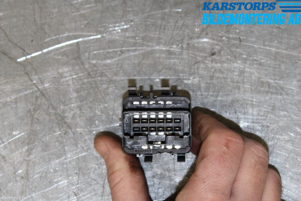 Renault TRAFIC   02-14 Strömställare Elhiss