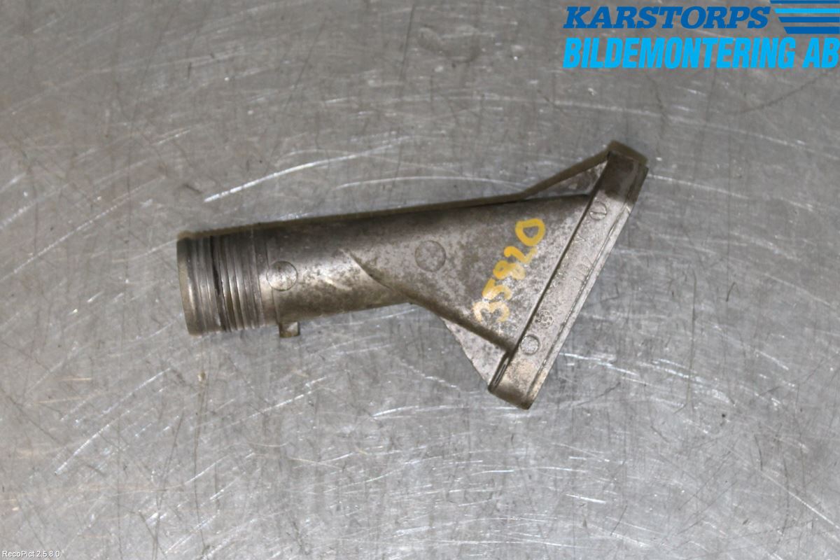 Volvo XC90 03-06 Kylarslang Fäst På Motor