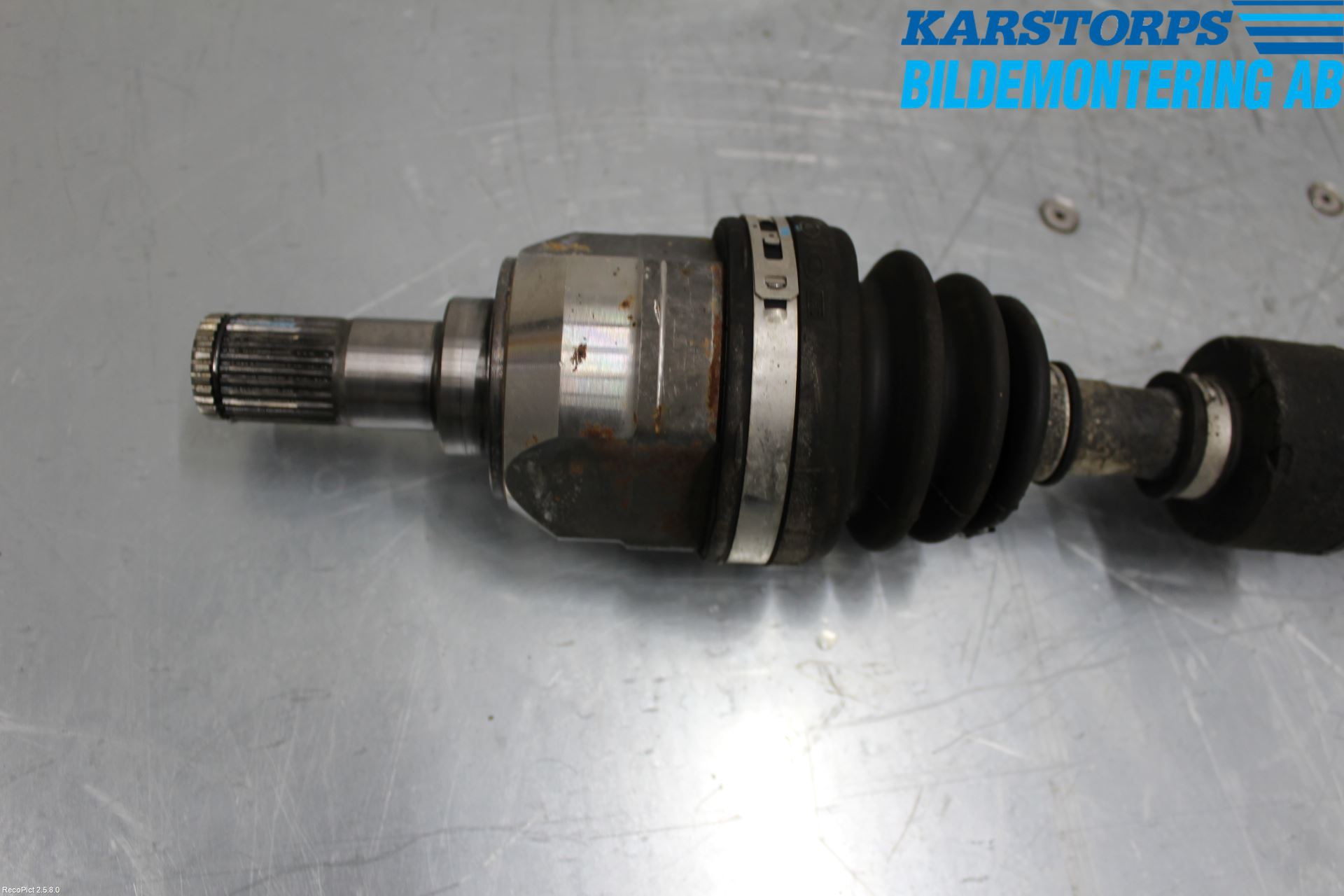 Kia CEED 12-18 Drivaxel Fram Vänster