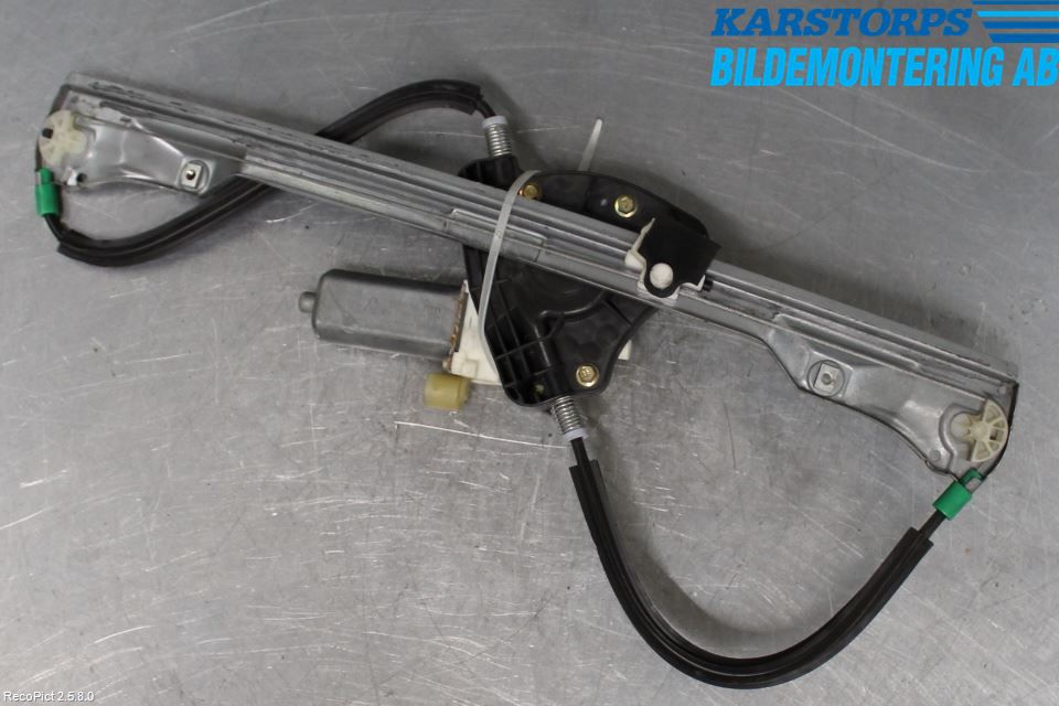 Renault CLIO II 01-08 Fönsterhiss El Kompl