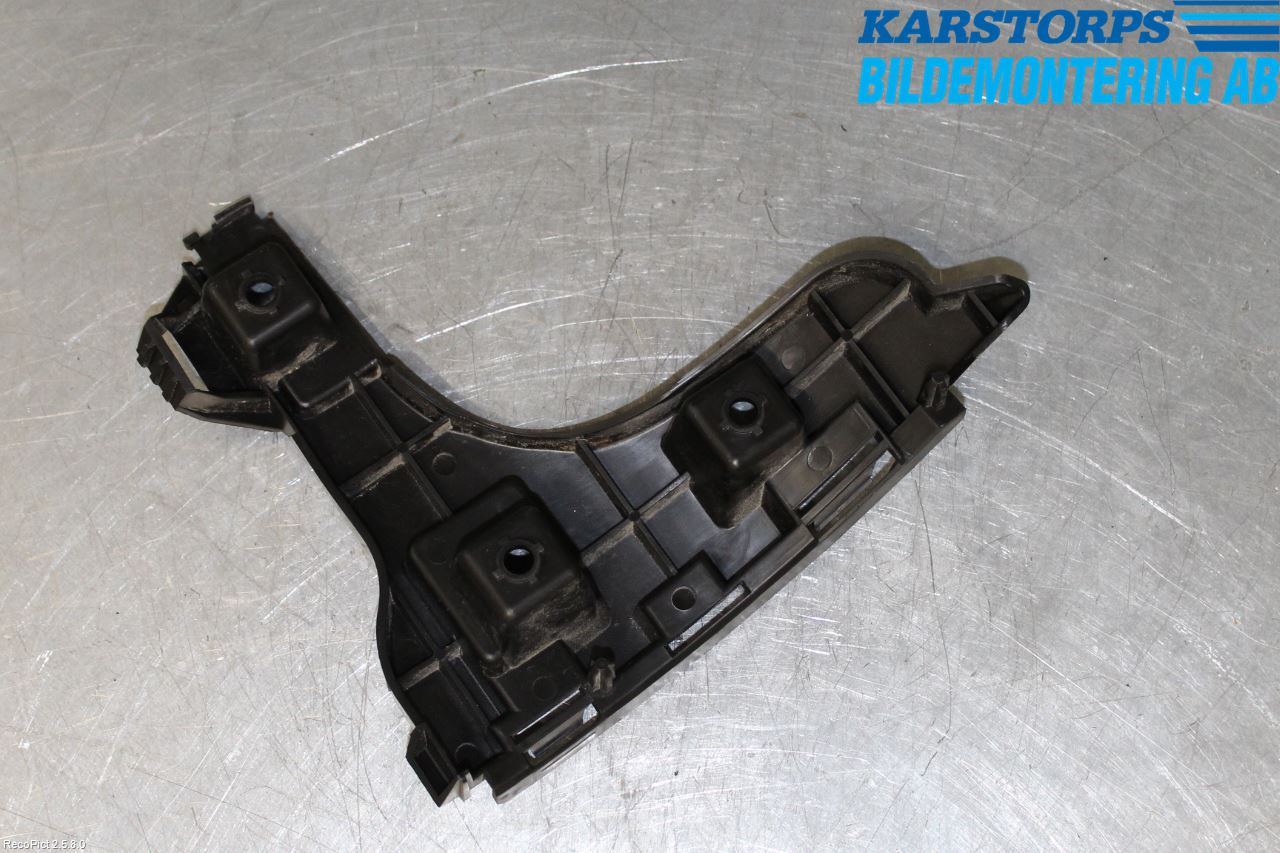 Volvo XC60 14-17 Stötfångarfäste Bak Hö