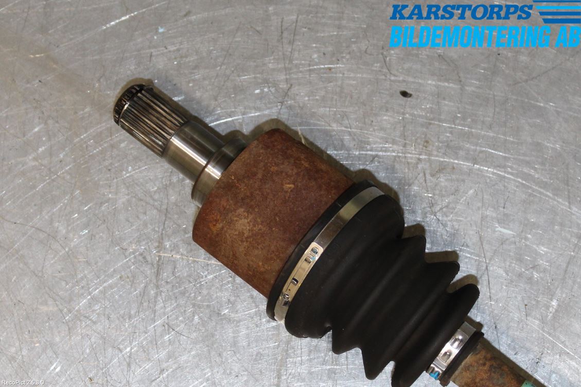 Kia RIO 12-16 Drivaxel Fram Vänster