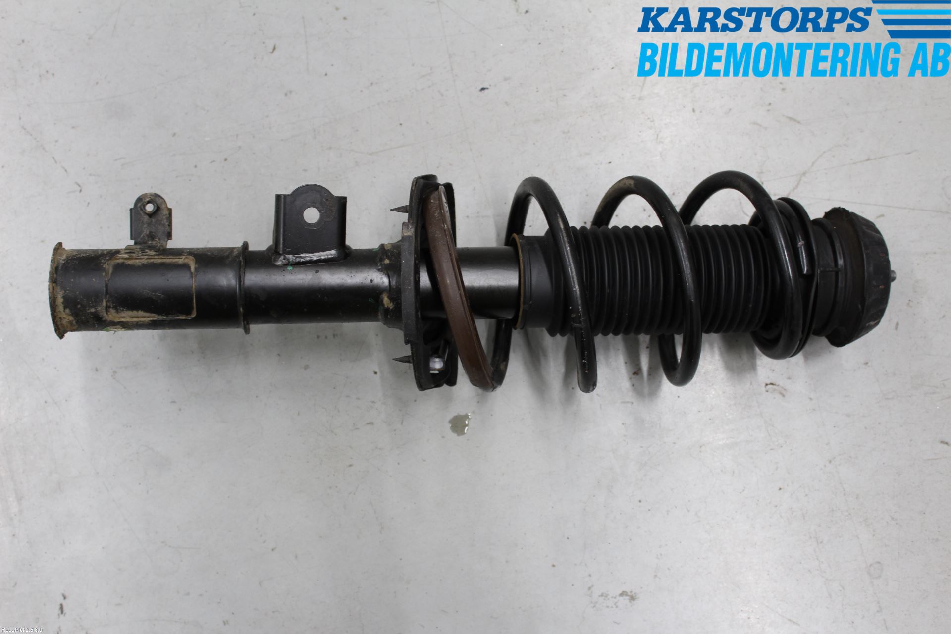 Hyundai i10 BA 14-16 Fjäderben Fram Vänster