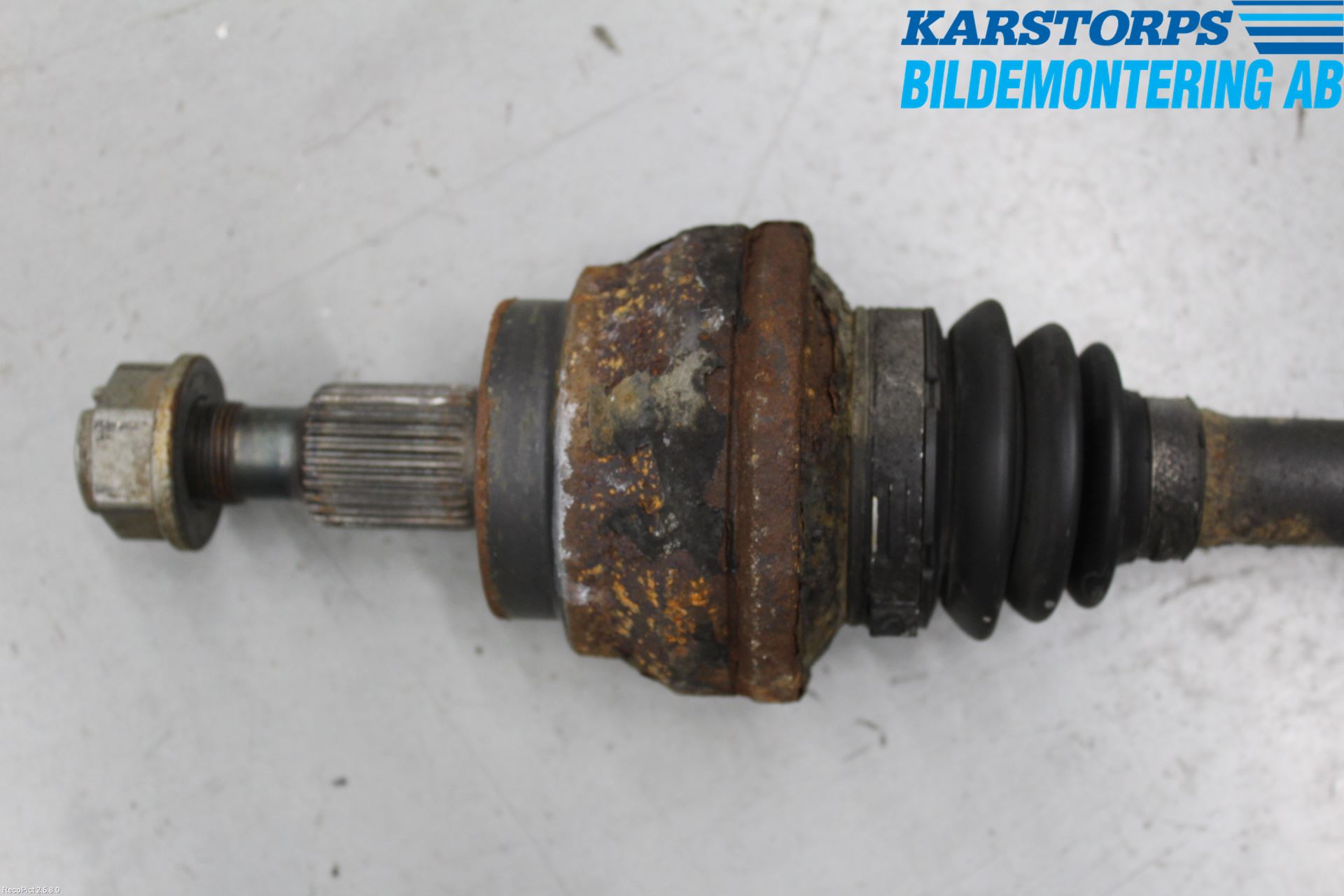 Mercedes-Benz MB R-KLASS (W251) 05-13 Drivaxel Bak Höger