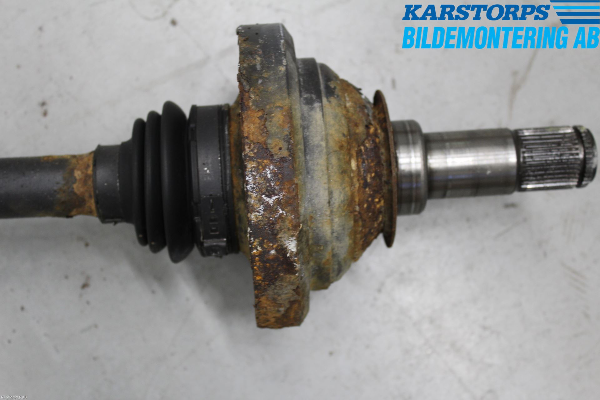 Mercedes-Benz MB R-KLASS (W251) 05-13 Drivaxel Bak Höger