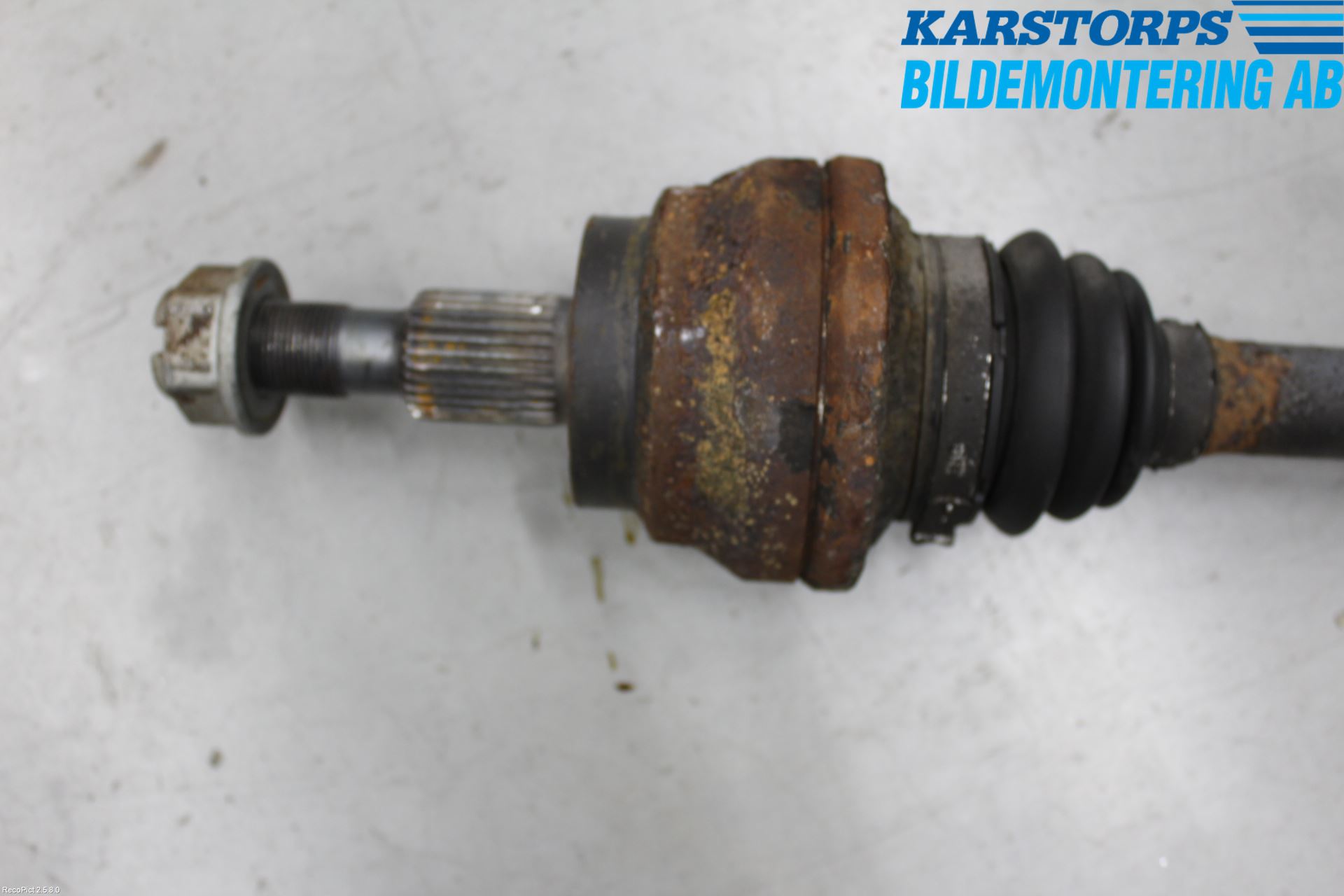 Mercedes-Benz MB R-KLASS (W251) 05-13 Drivaxel Bak Vänster