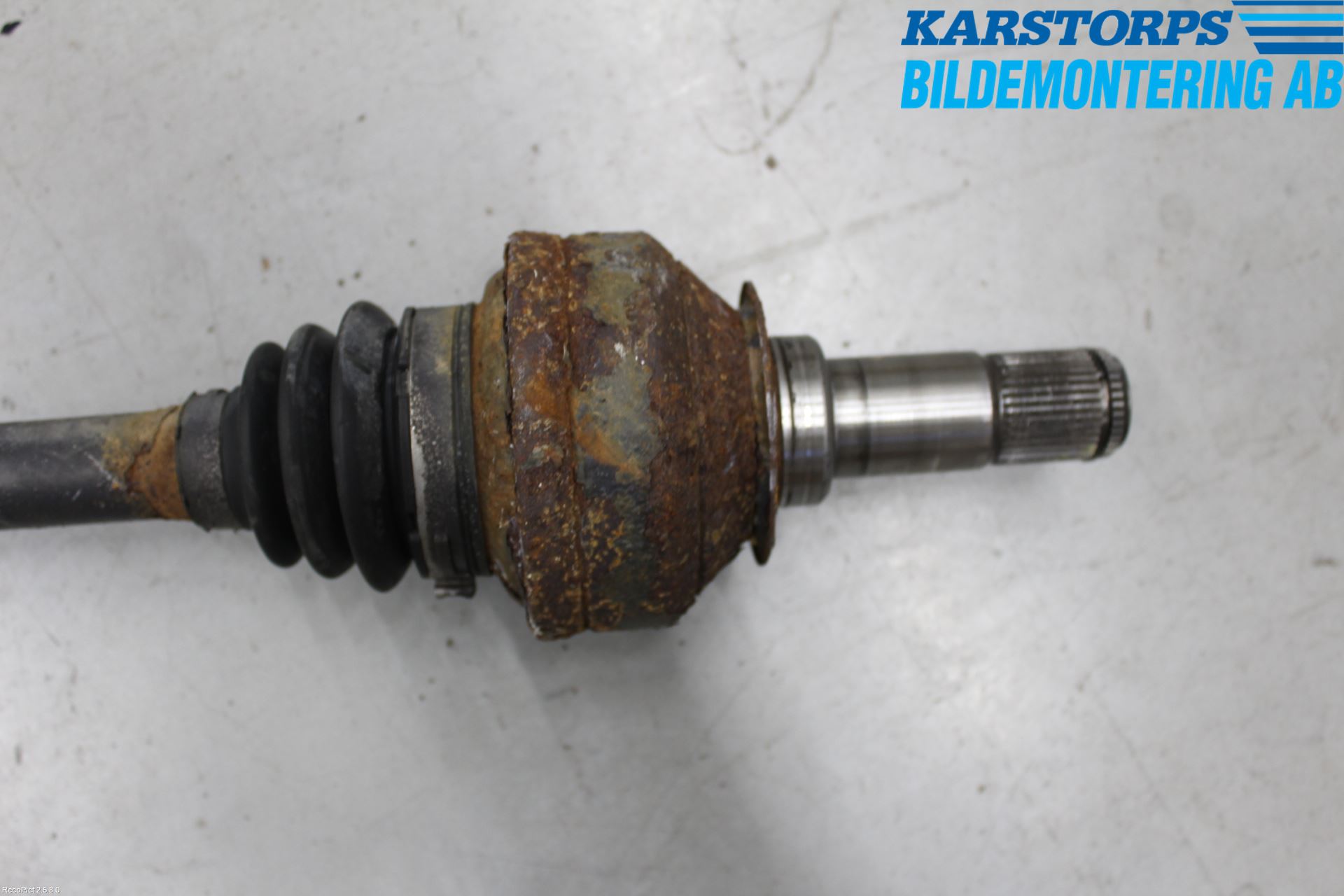 Mercedes-Benz MB R-KLASS (W251) 05-13 Drivaxel Bak Vänster