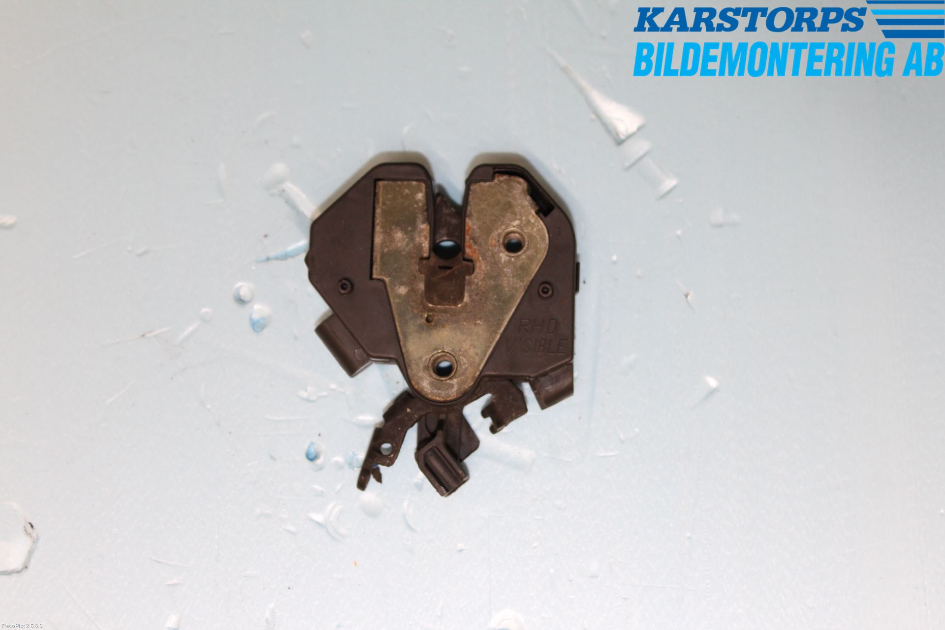 Volvo XC70 01-04 Huvlås