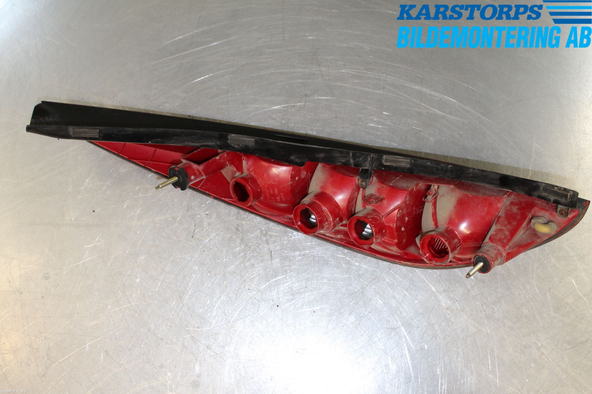 Ford MONDEO     01-06 Bakljus Höger