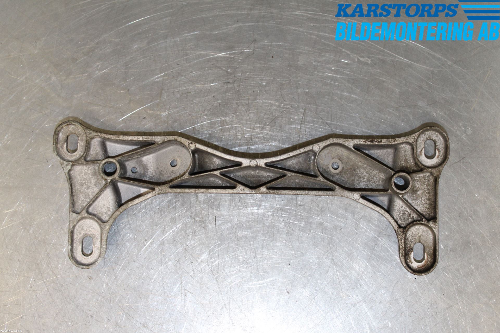 BMW 1 E87/81 5D/3D 03-11 Växellådsbalk