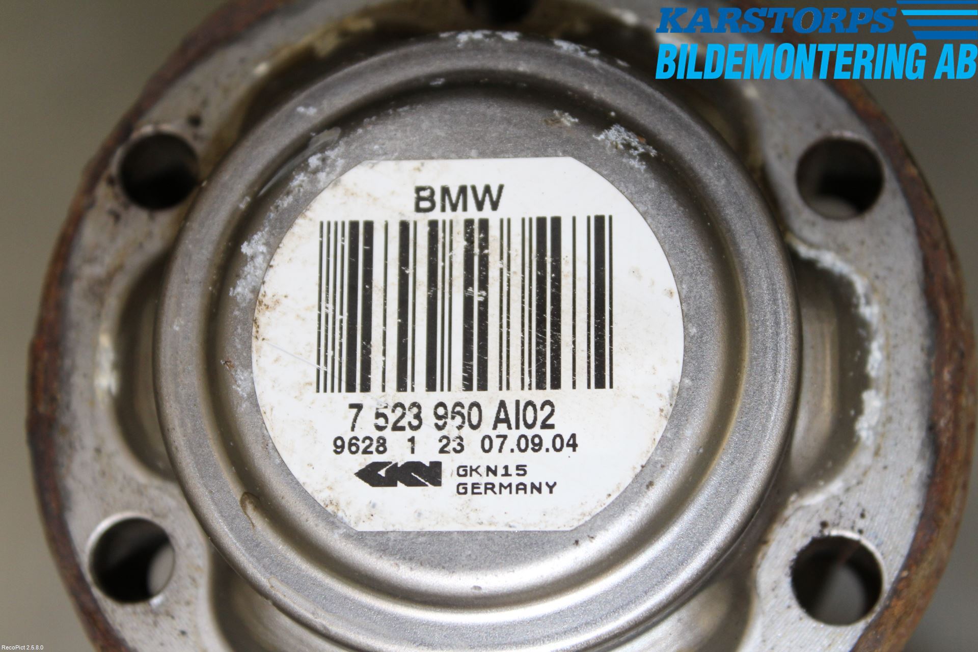 BMW 1 E87/81 5D/3D 03-11 Drivaxel Bak Höger