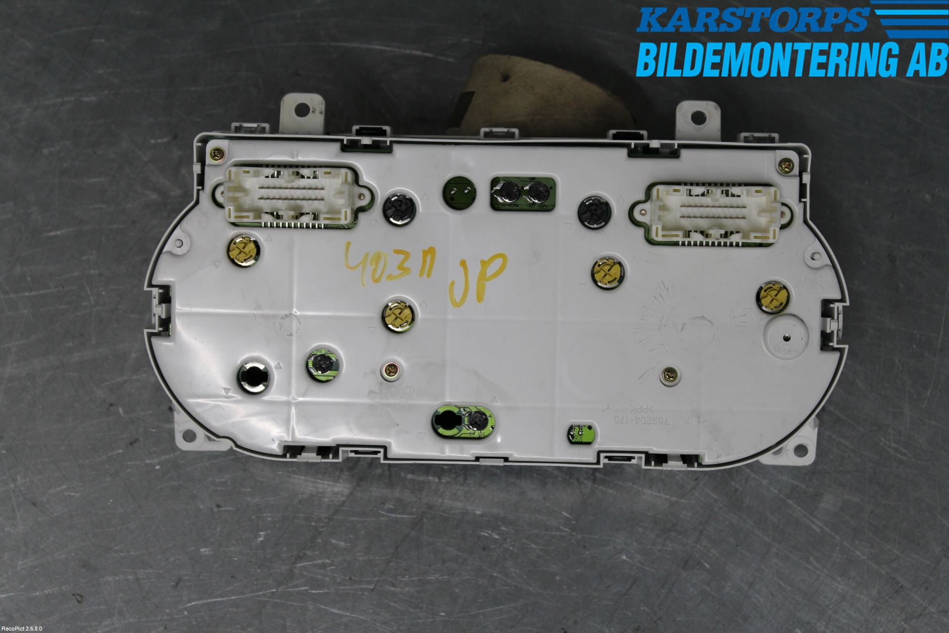 Mitsubishi OUTLANDER 01-07 Instrument Komb