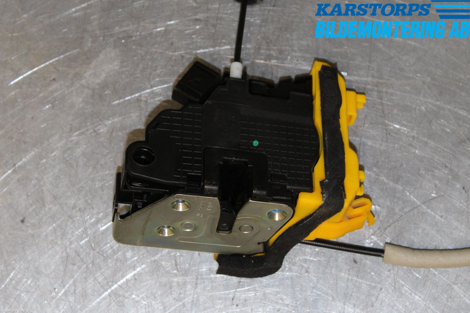 Kia CEED 12-18 Låskista-Dörrlås