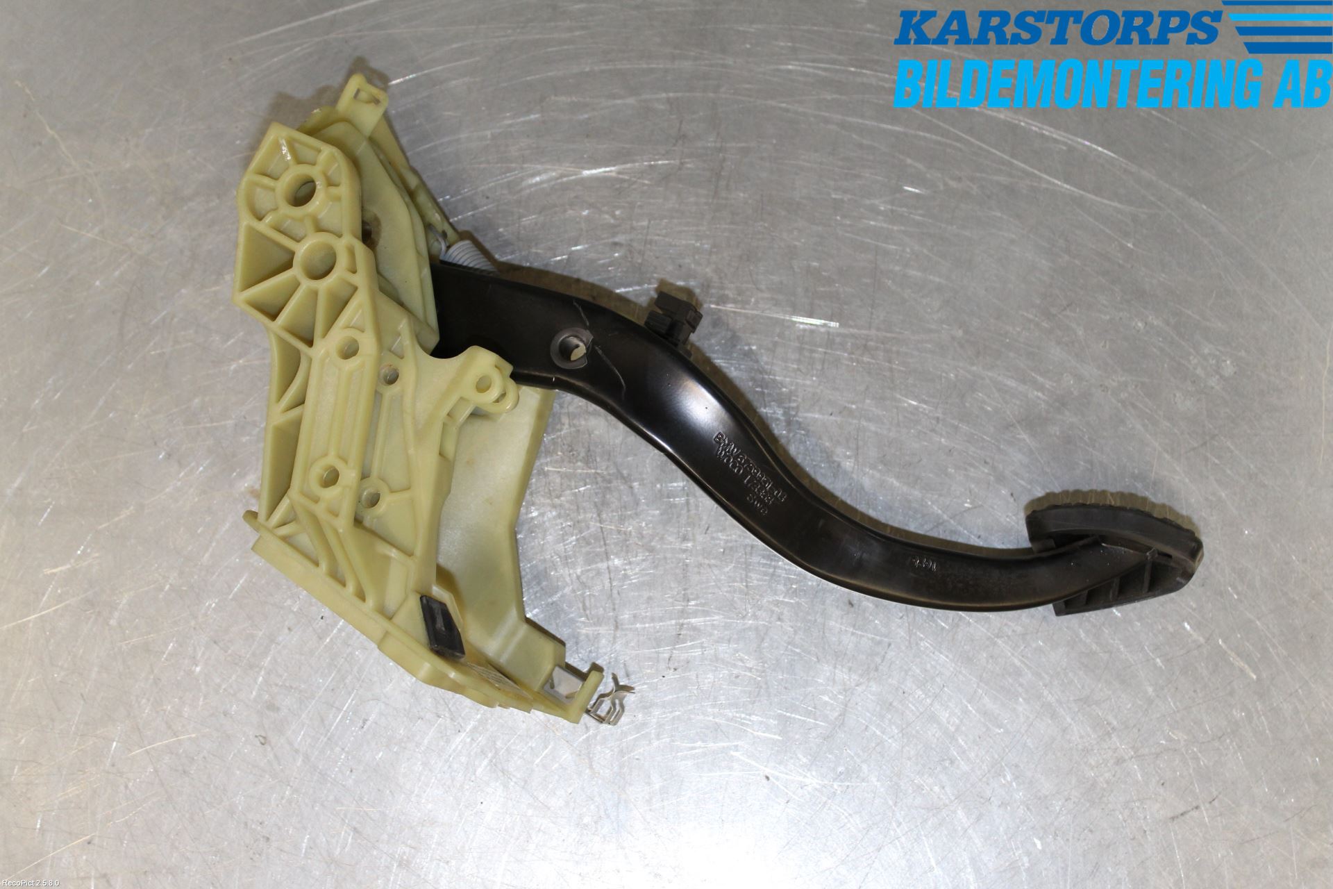 BMW 5 E60/61 Sed/Tou 02-10 Bromspedal