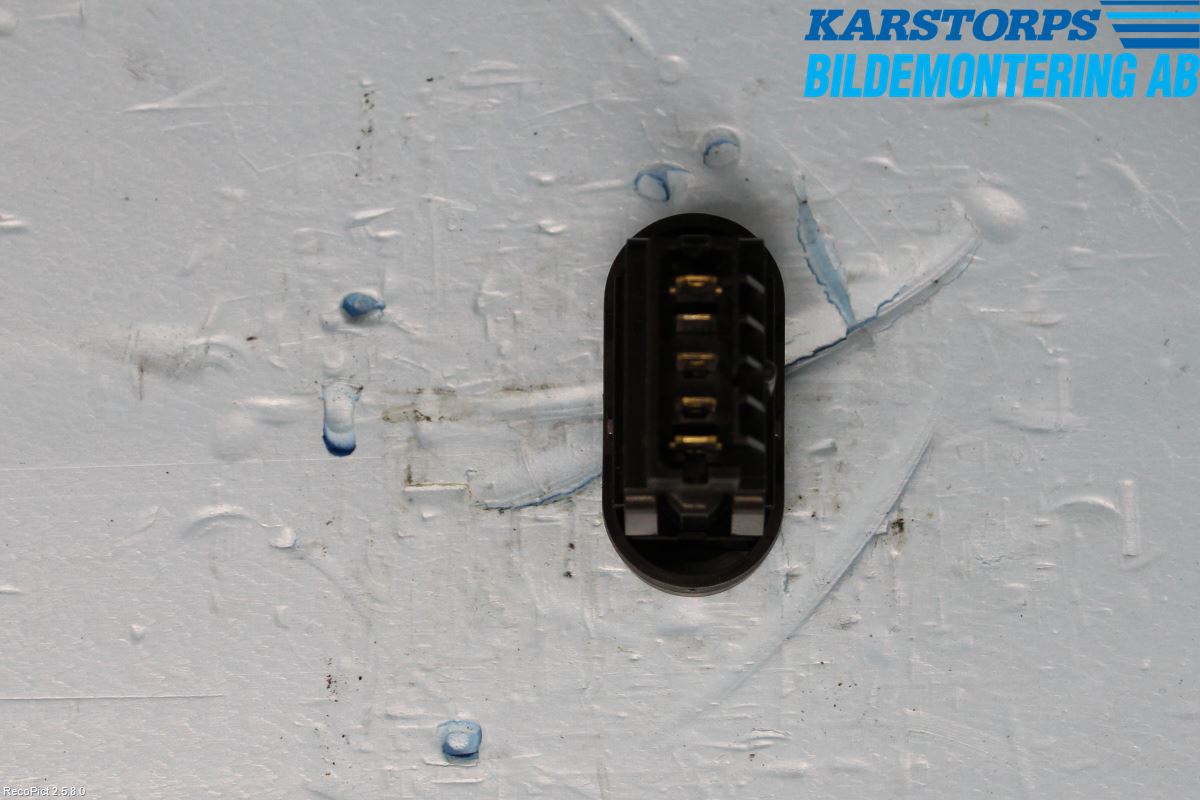 Dacia SANDERO 09-13 Strömställare Centrallås