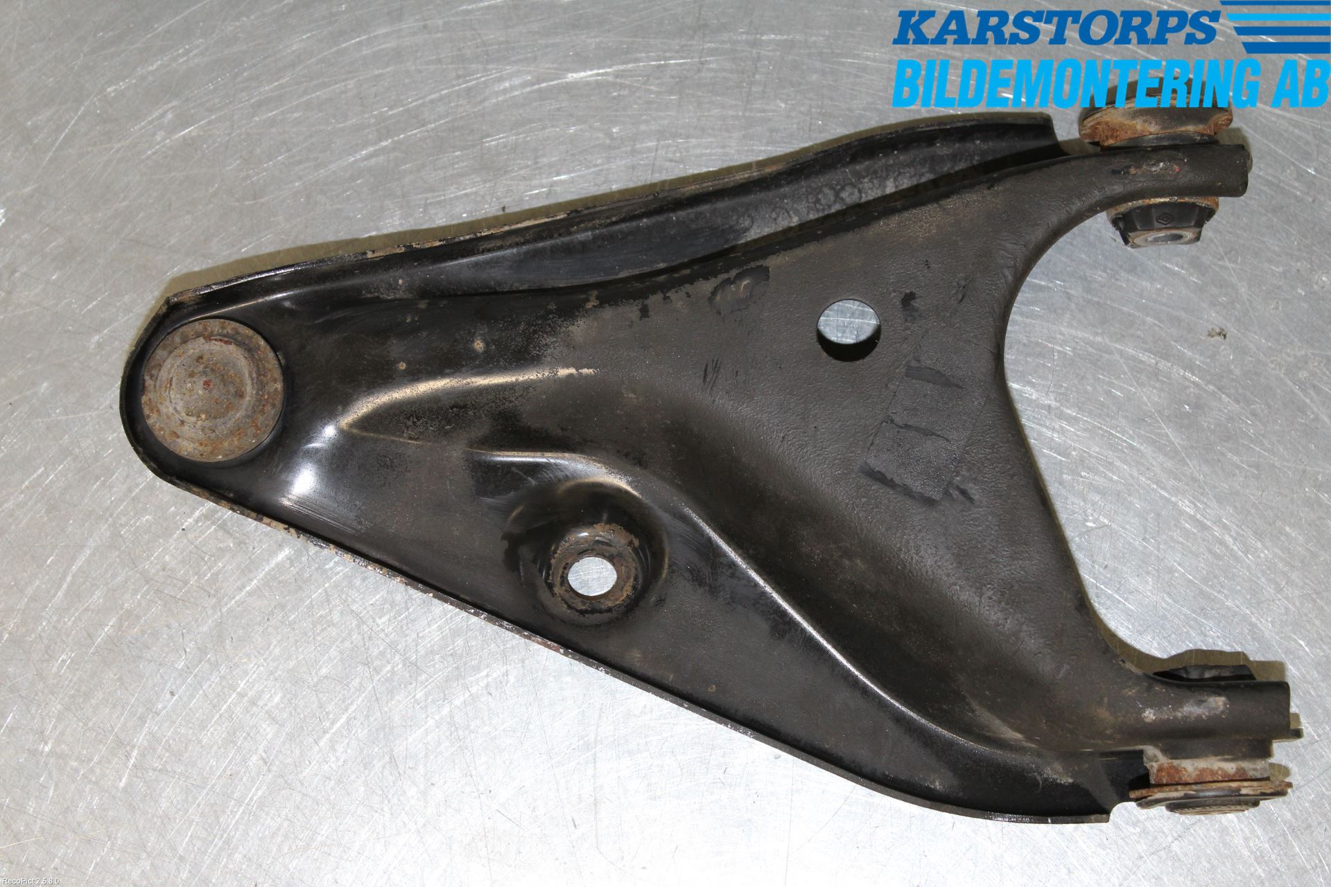 Dacia SANDERO 09-13 Bärarm Fram Undre Vä