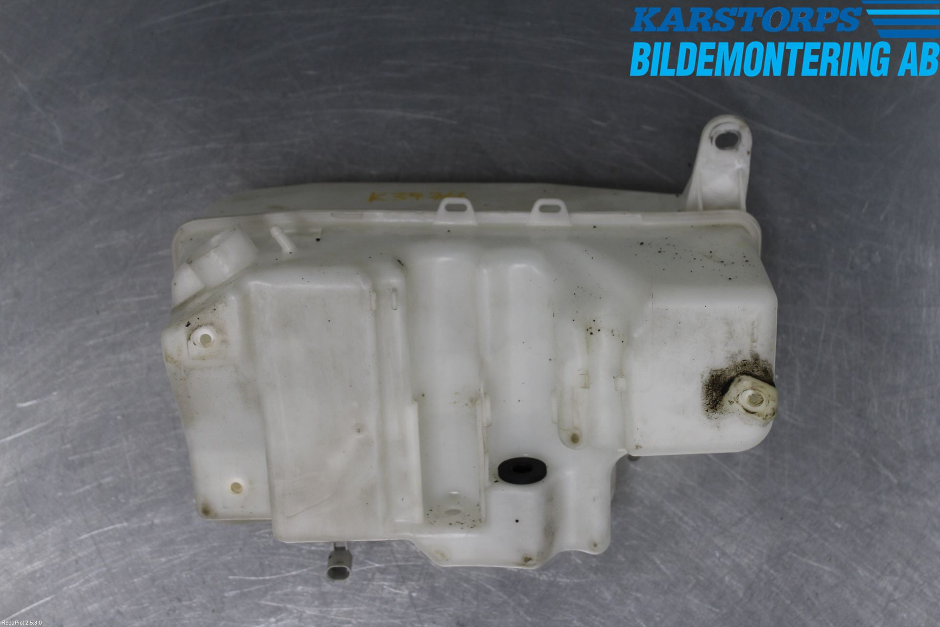 BMW 7 E65/66    00-08 Spolartank Vindruta-Strål