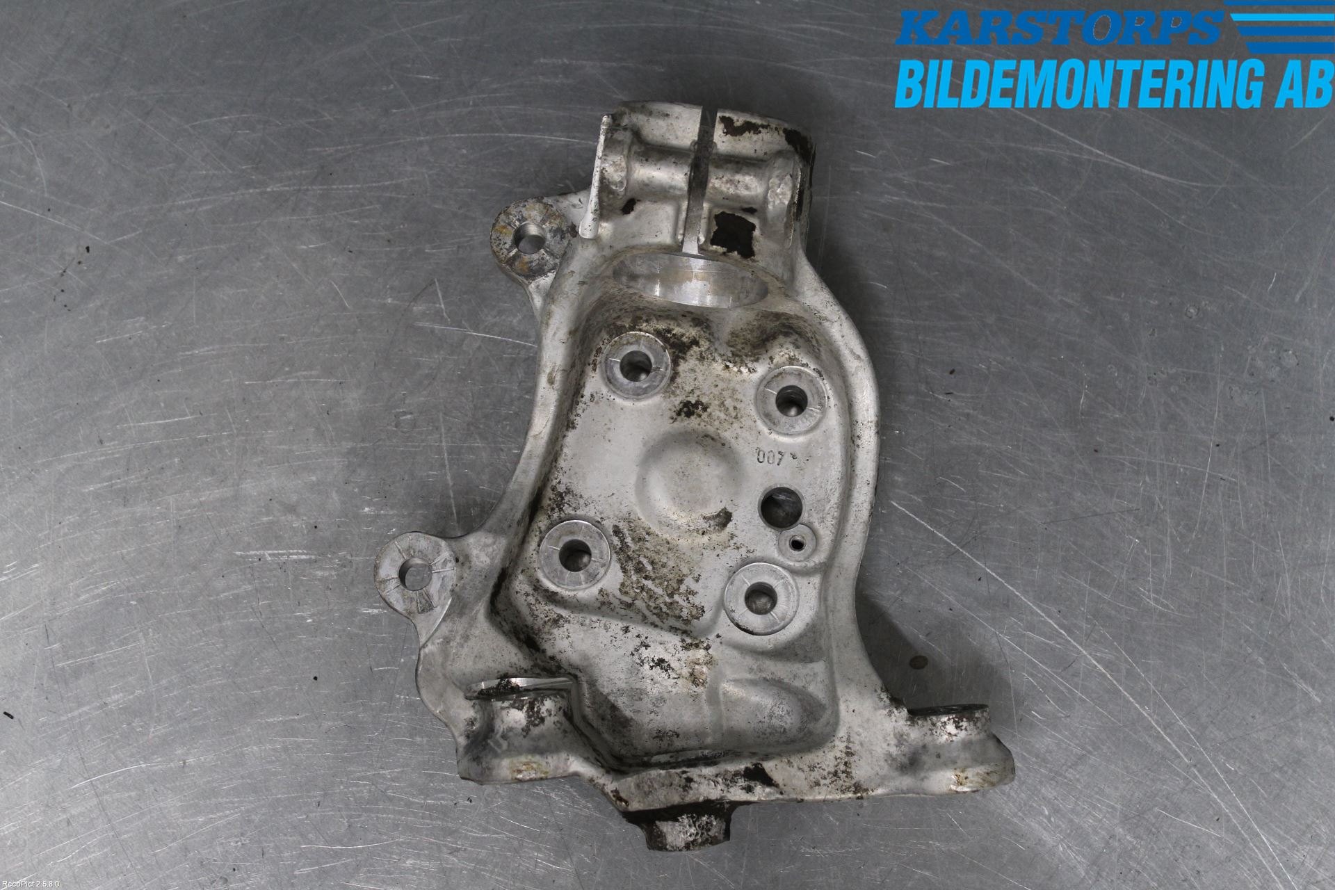 BMW 7 E65/66    00-08 Styrspindel Lagerhus Vä