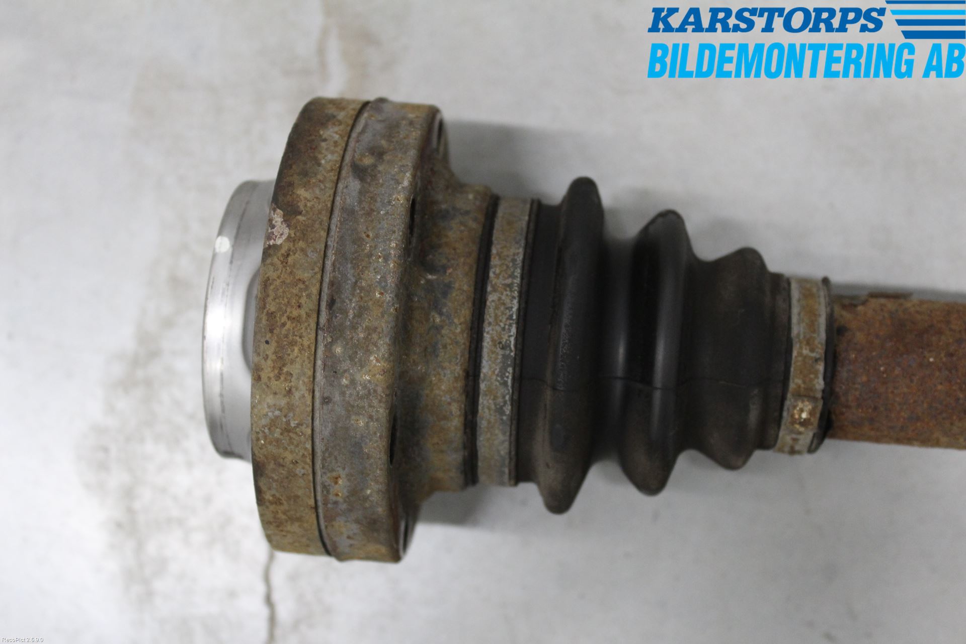 BMW 7 E65/66    00-08 Drivaxel Bak Vänster