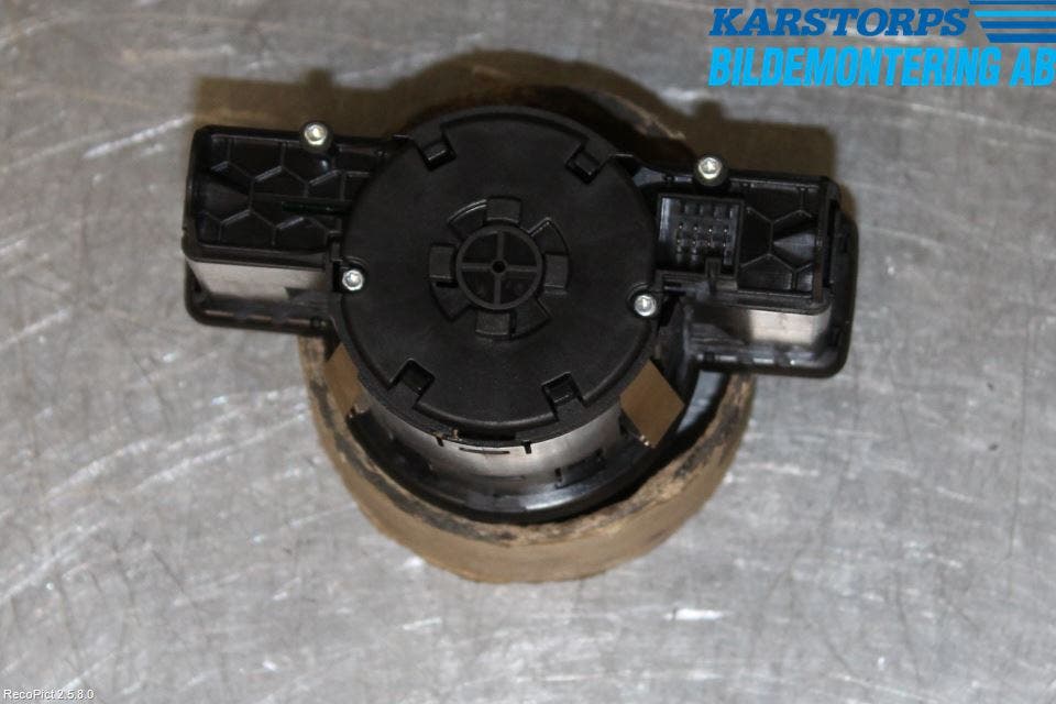 Mercedes-Benz MB GLA-KLASS (X156) 13-20 Strömställare Ljus