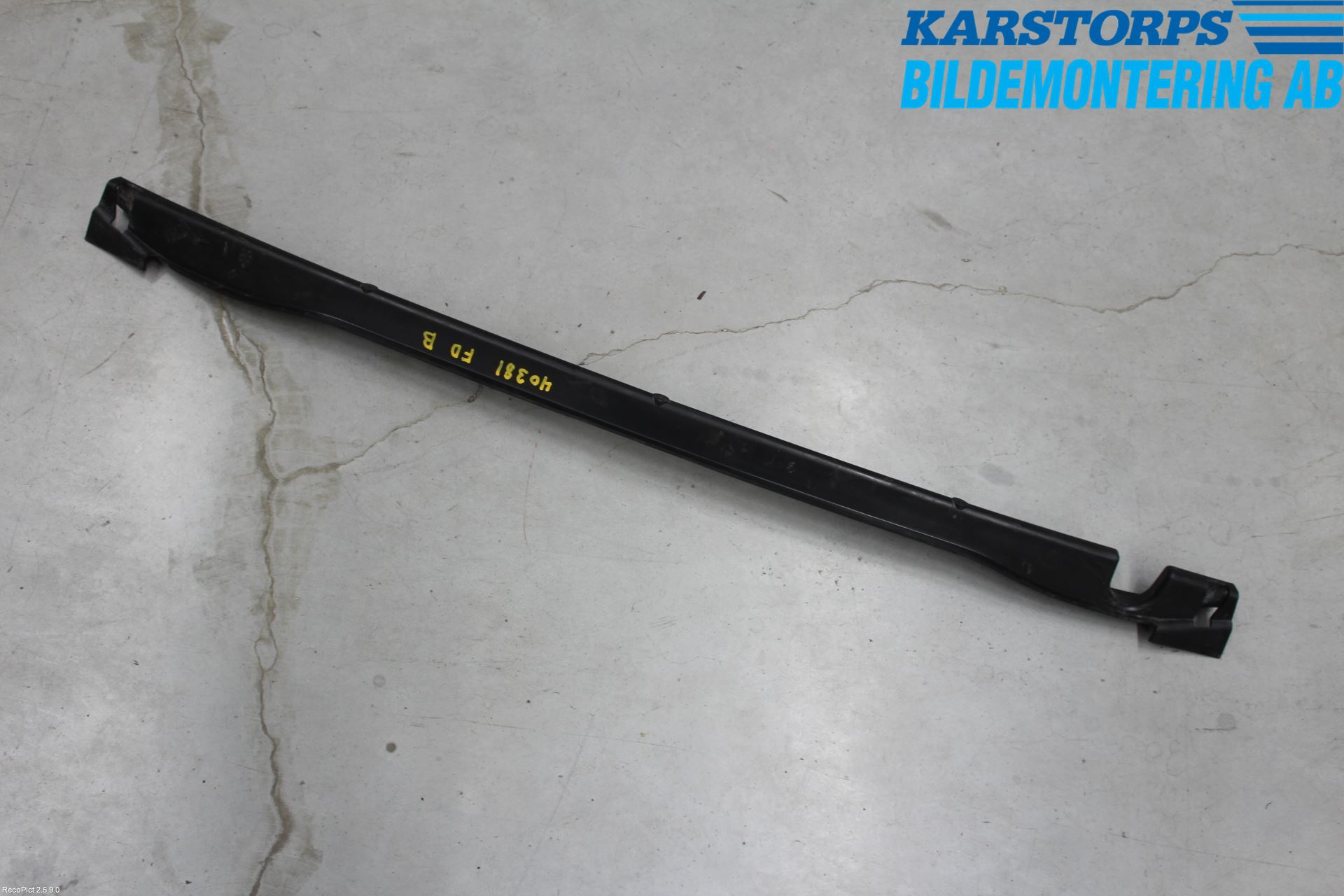 Volvo V70 08-13 Stötfsidostycke Mellanlägg