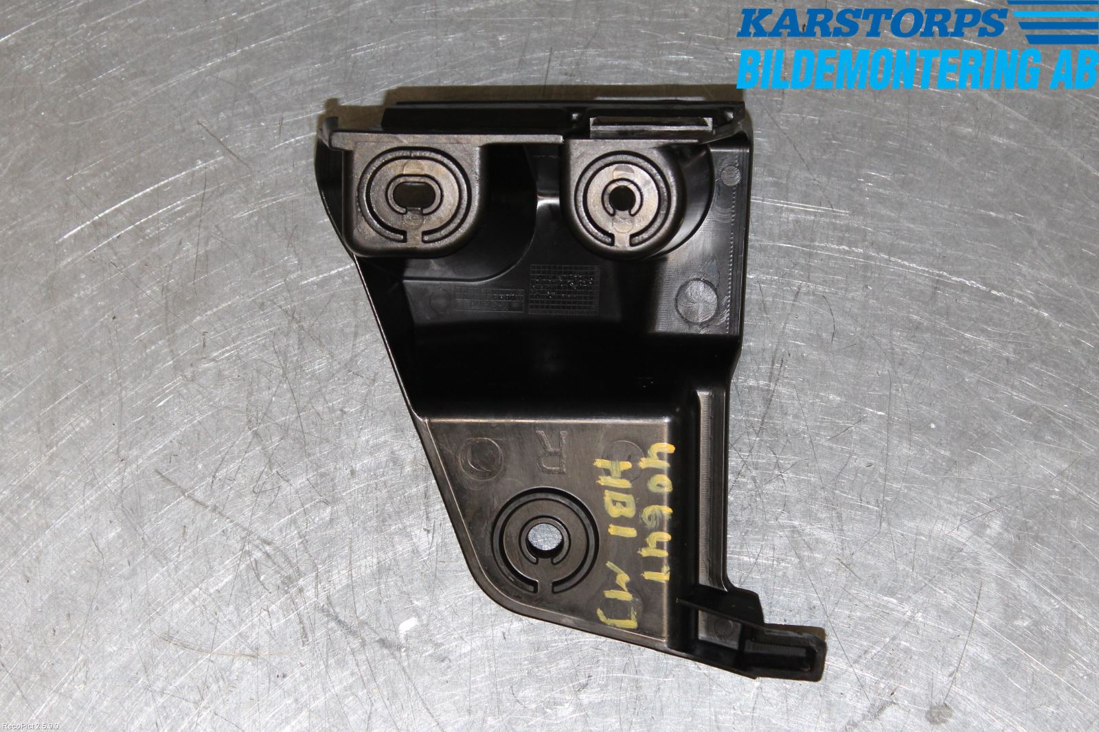 BMW X3 E83     03-10 Stötfångarfäste Bak Hö