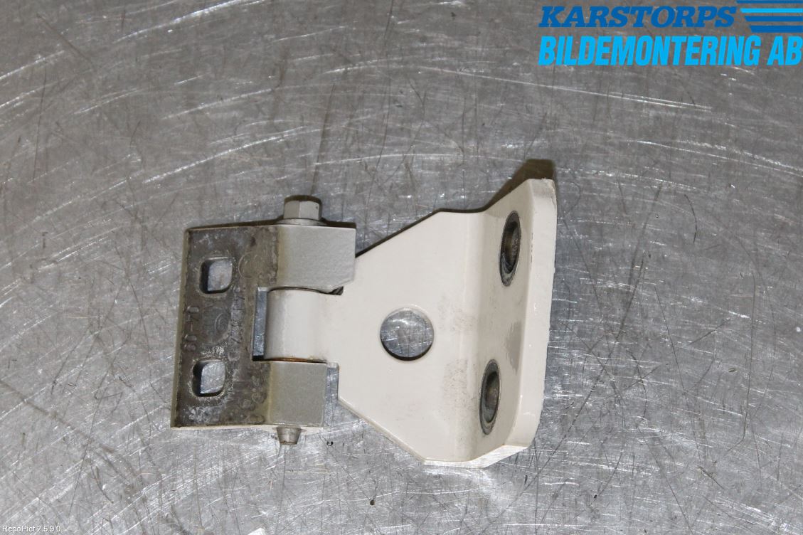 BMW X3 E83     03-10 Dörrgångjärn