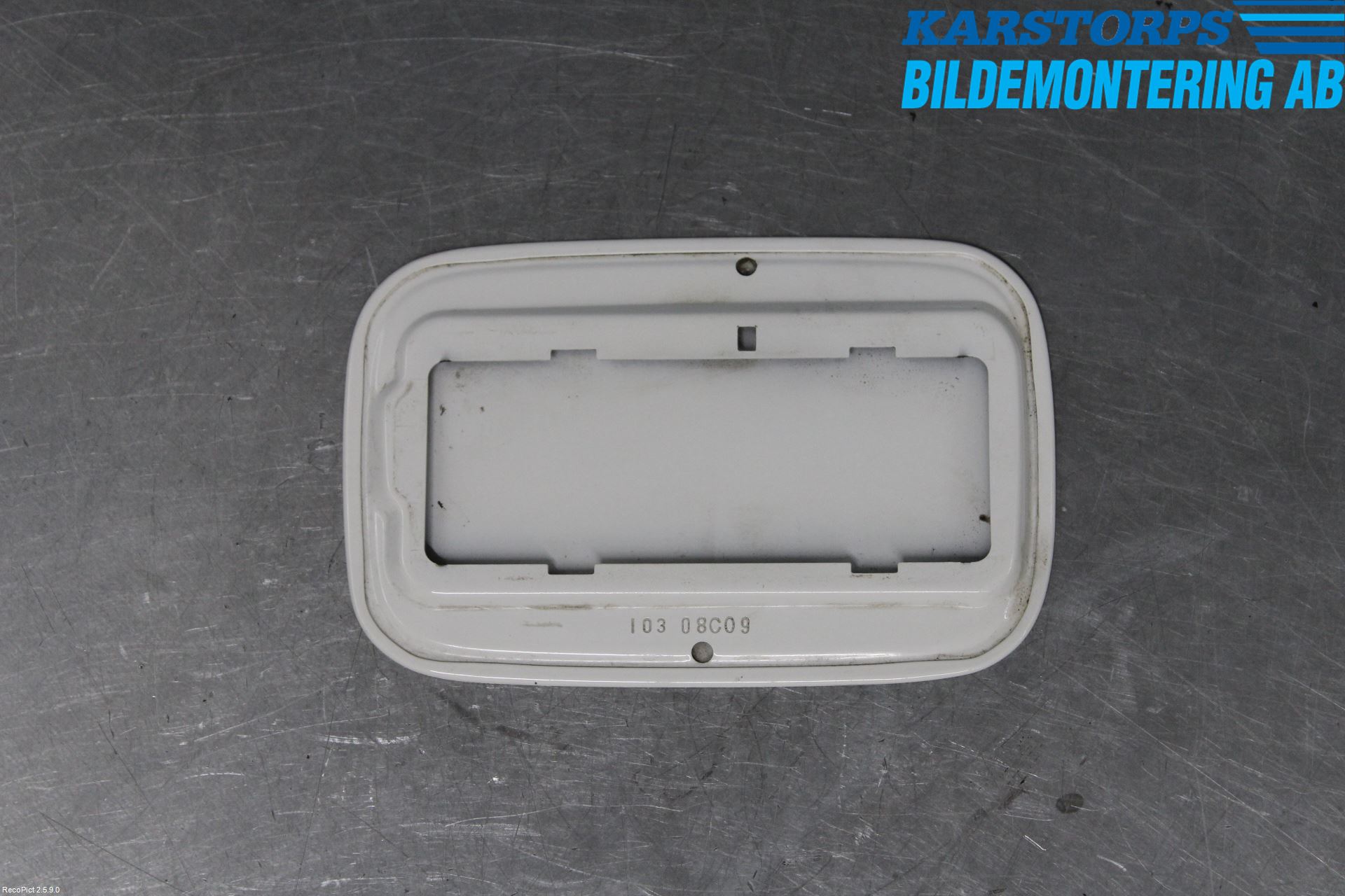 BMW X3 E83     03-10 Tanklucka